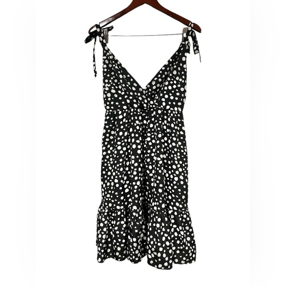 Davi & Dani Black & White Dot Ruffle Tiered Tie V Neck Size Medium Mini Dress - Picture 2 of 10